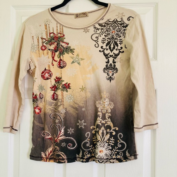 Blue Canyon Clothing Tops - Blue Canyon Graphic Top
